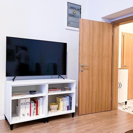 Aumetz Square Apartment Идрия Экстерьер фото