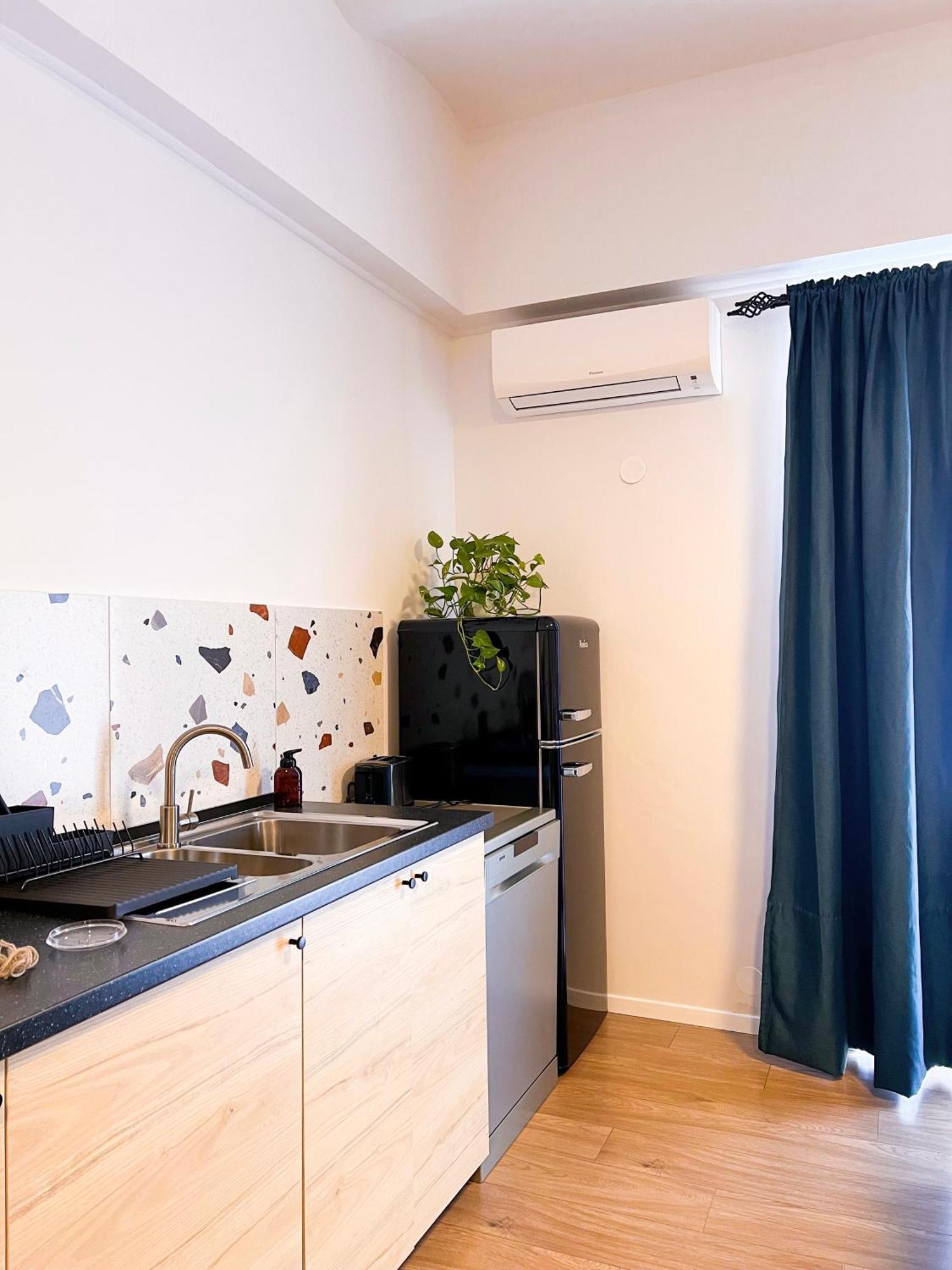 Aumetz Square Apartment Идрия Экстерьер фото